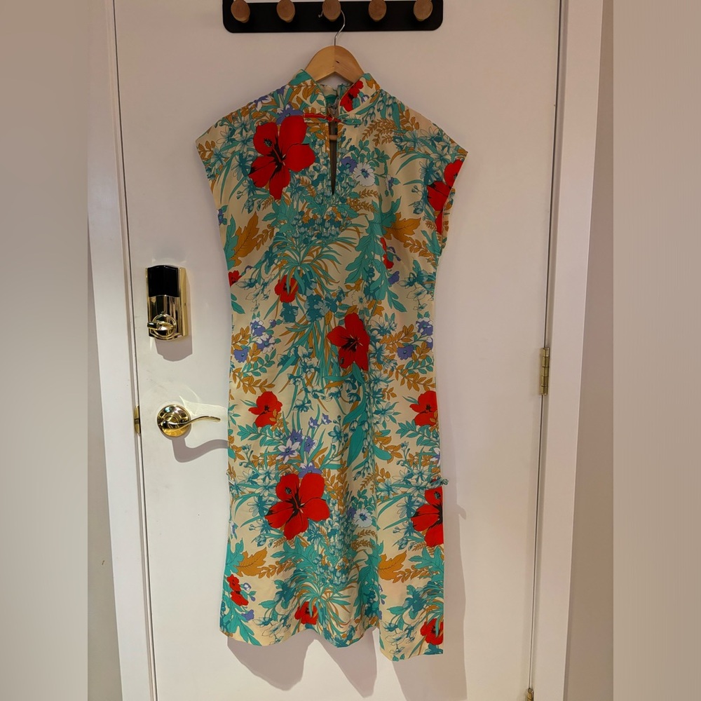 Vintage Hawaiian print dress